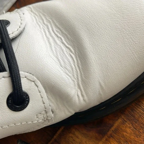 Dr. Martens Women's Luana AW004 Lace Up Boots Off White size 6 - Picture 15 of 17